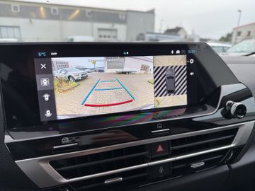 Citroën C4 Max 130 EAT8 Kam.+KeyLess+LED+Navi+SHZ