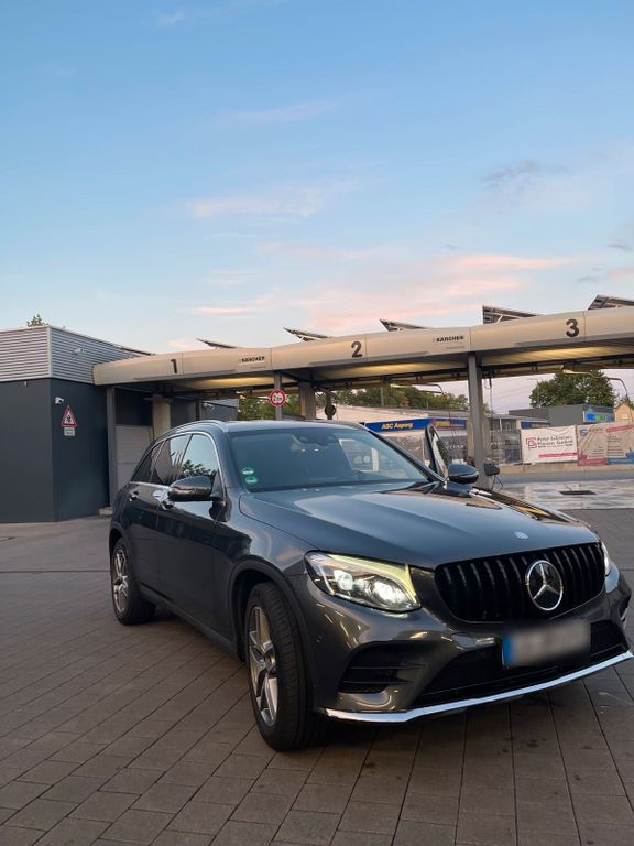 Image of Mercedes-Benz GLC 250