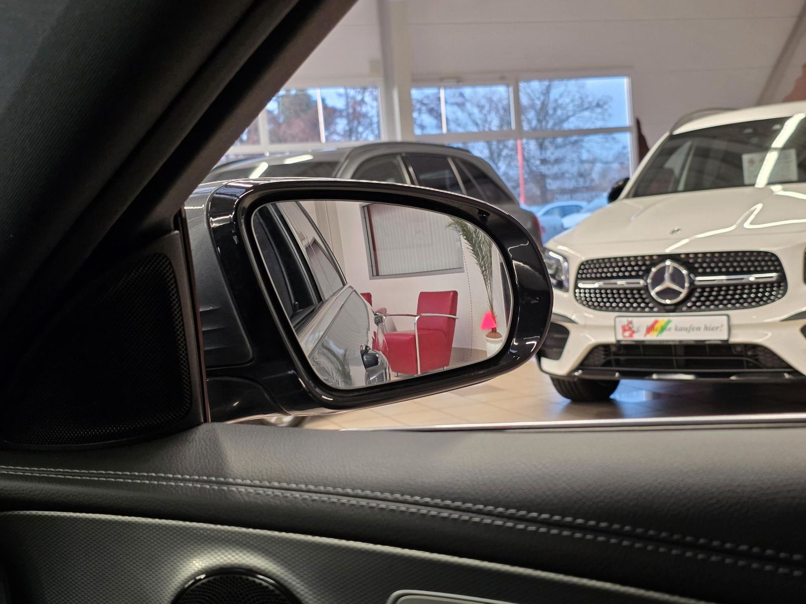 Fahrzeugabbildung Mercedes-Benz E 300 T Automatik AMG Line/20"Alu/Ahk