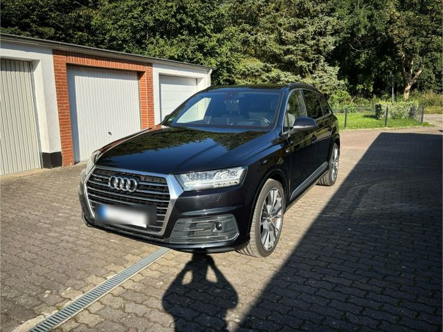 Audi Q7 S-Line 5-Sitzer