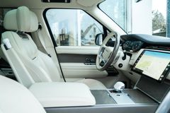 LAND ROVER Range Rover SV / 360° / PANO / LWB / P615 / 23" LAND ROVER Range Rover SV / 360° / PANO / LWB / P615 / 23"