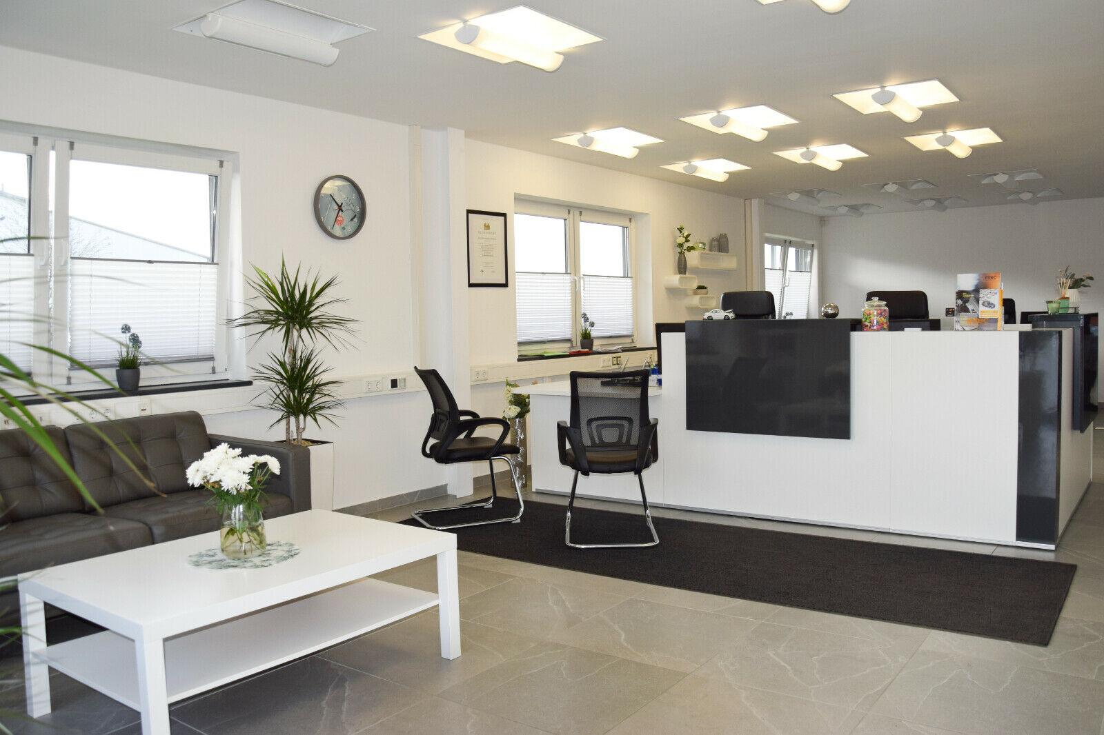 showroom-image-bottom