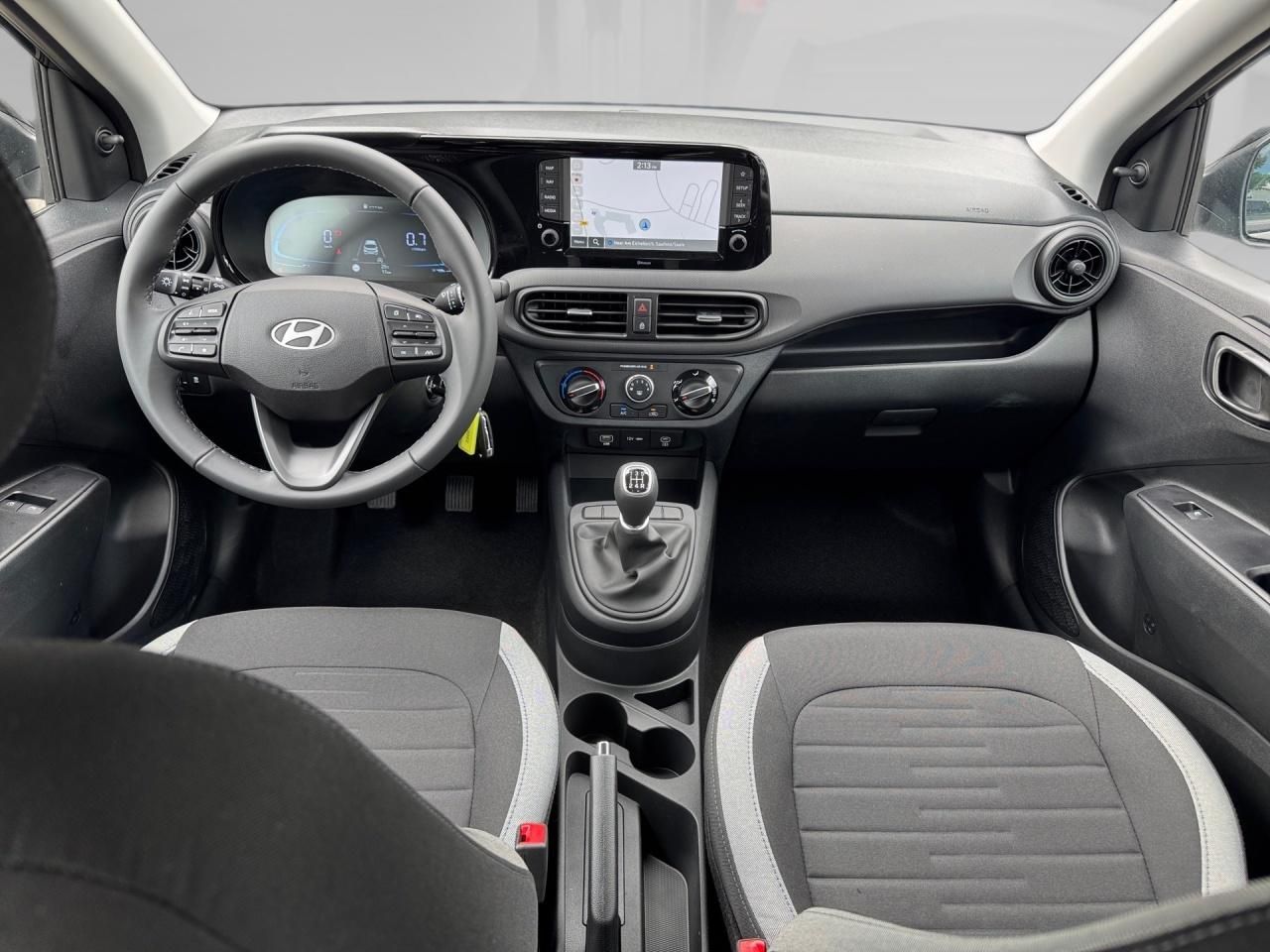 Fahrzeugabbildung Hyundai i10 SELECT Kam. LM Navi PDC SpurH