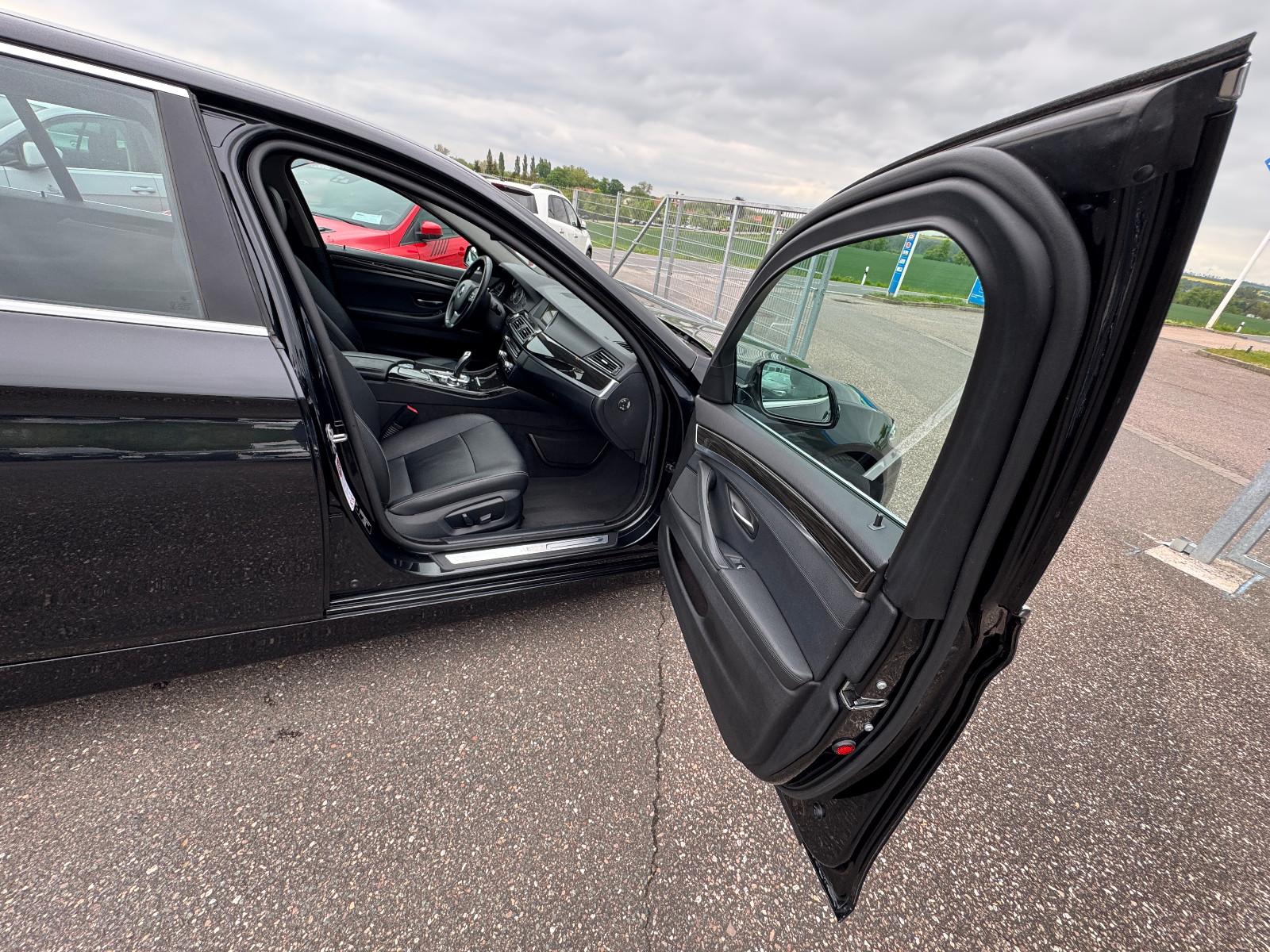 BMW 535D TOURING 3.0 313ch - BVA - CUIR - ATTELAGE - PLEINS PHARES XÉNON - SIÈGES CHAUFFANTS