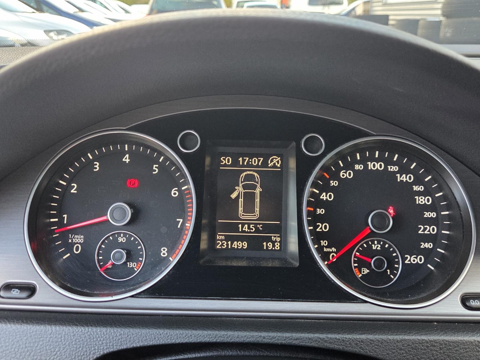 Volkswagen Passat 2012 — photo 15