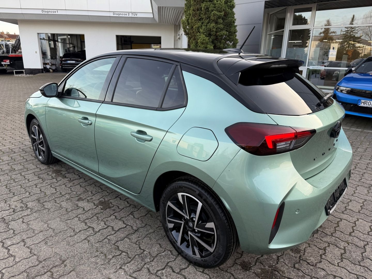 Fahrzeugabbildung Opel Corsa F YES SHZ+LHZ+Allwetter