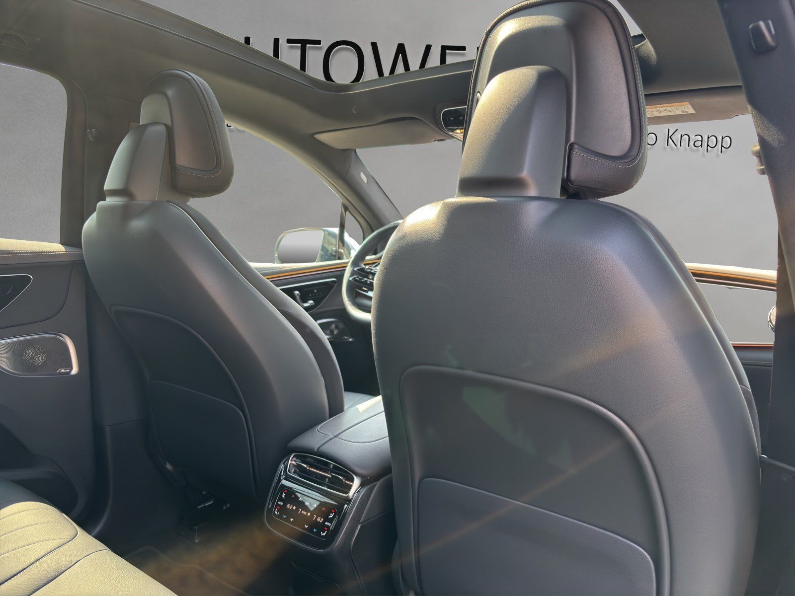 Fahrzeugabbildung Mercedes-Benz EQE 350 SUV AMG Prem+ HYPER AIRMATIC AHK 22KW TV