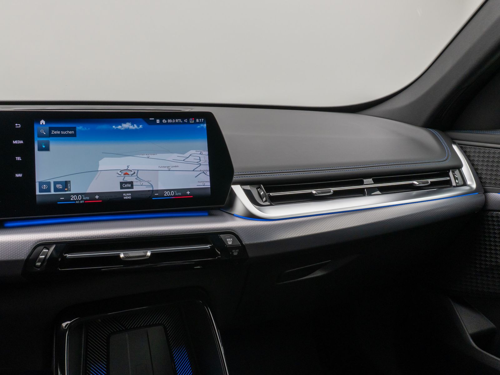Fahrzeugabbildung BMW iX1 xD30 M Sport Kamera DAB DrivAssist Komfort