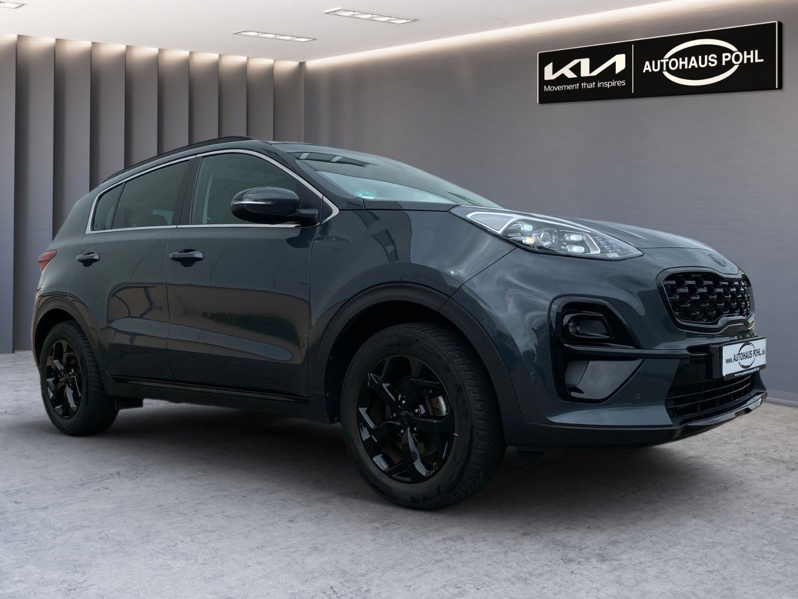 Fahrzeugabbildung Kia Sportage 1.6 GDI Black Edition Glasdach Leder