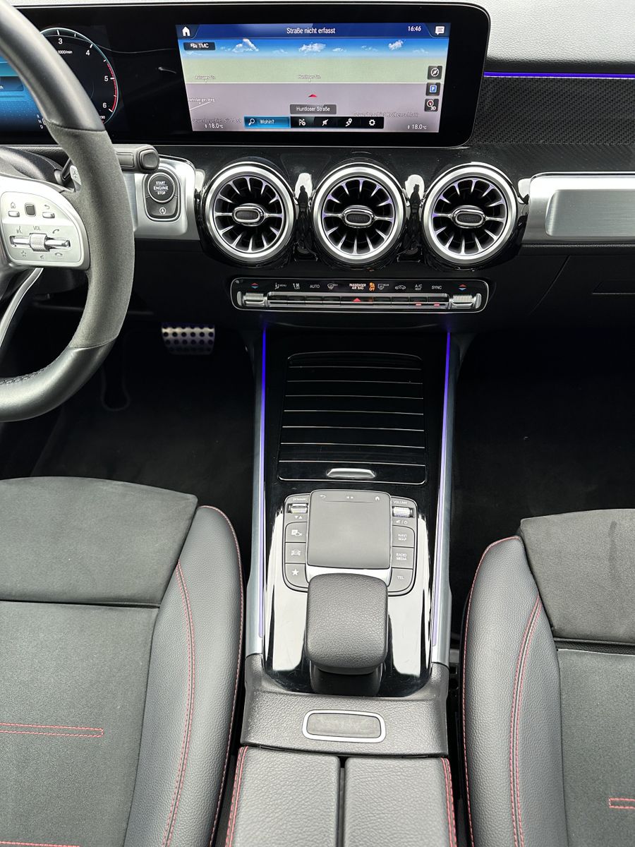 Fahrzeugabbildung Mercedes-Benz GLB 220d 4Matic AMG-Line NAV+LED+PANO+AHK+360°