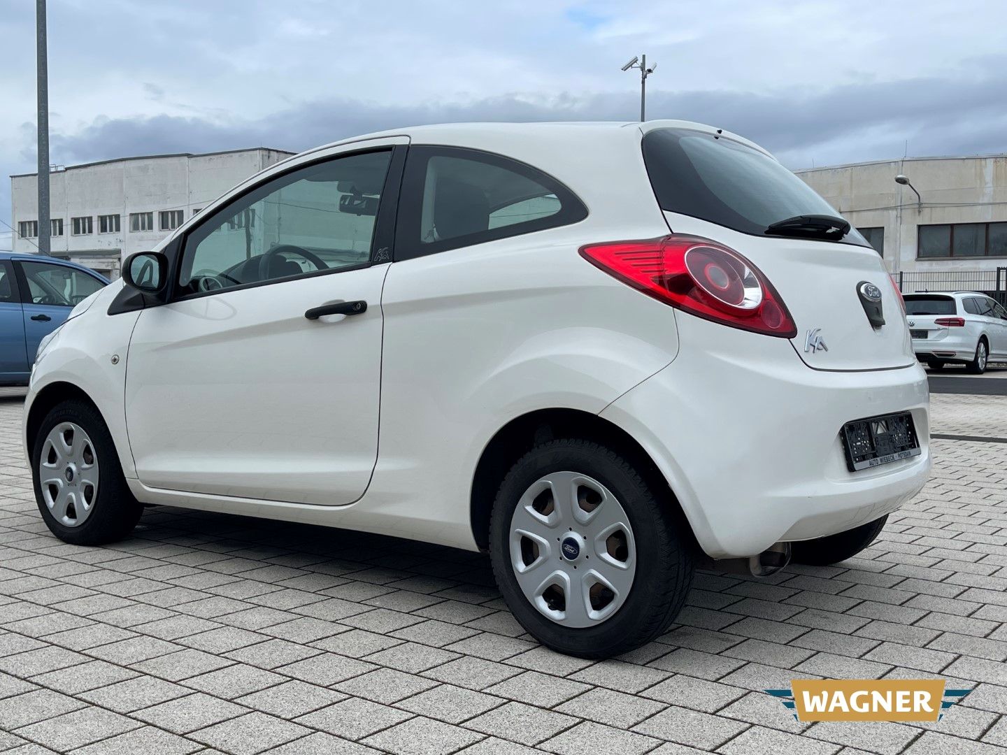 Fahrzeugabbildung Ford Ka Ambiente 1.2 Klima SHZ Tüv 07/26