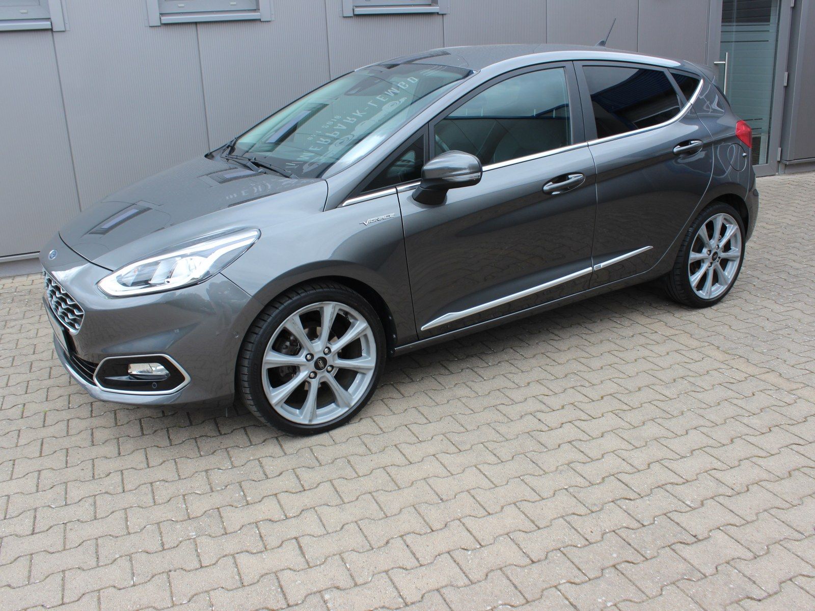 Fahrzeugabbildung Ford Fiesta Vignale 1,0 EcoBoost Start/Stopp