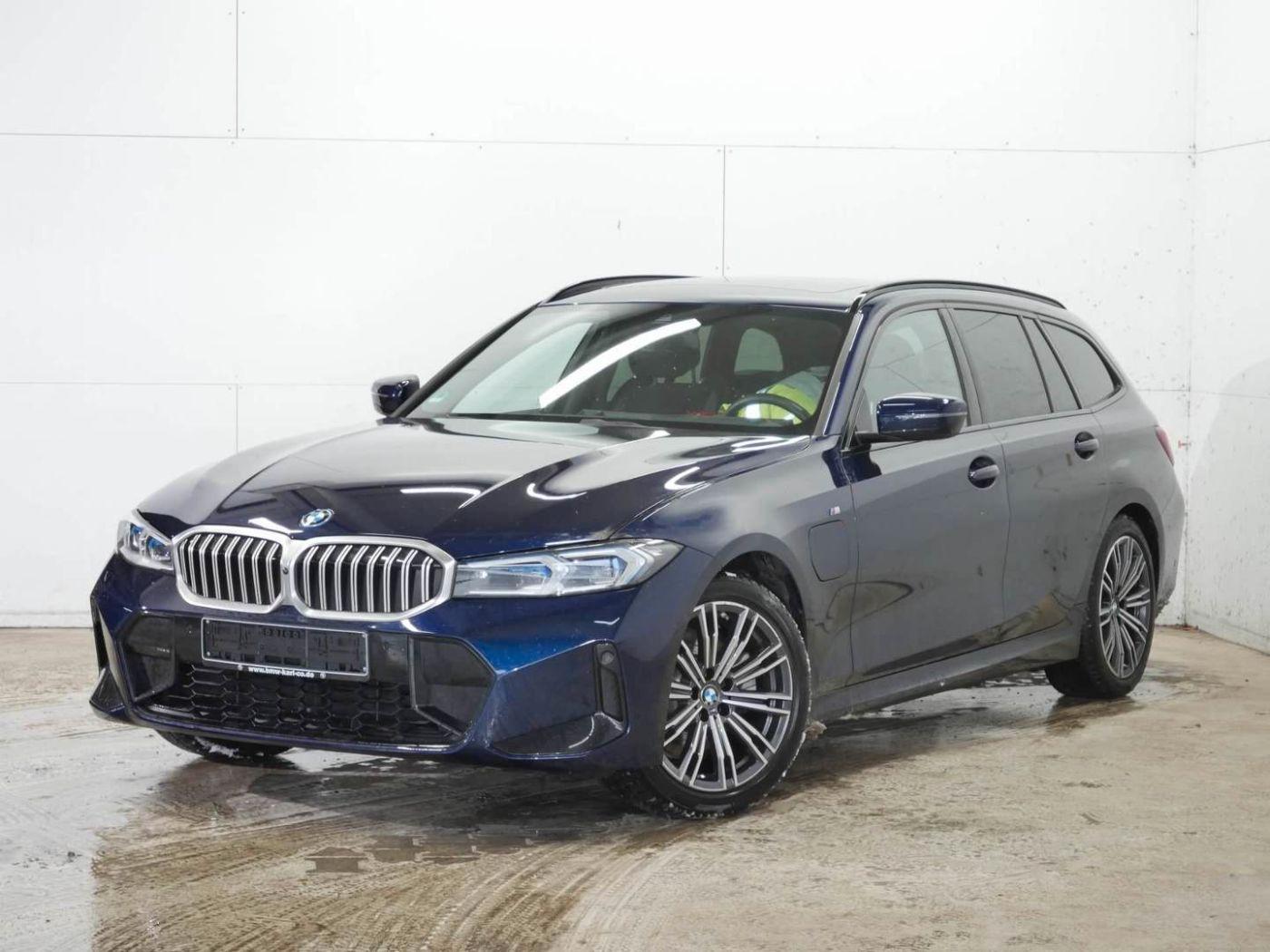 BMW 330e Touring xDrive Aut. ///M-Sport PanoSD AHK S
