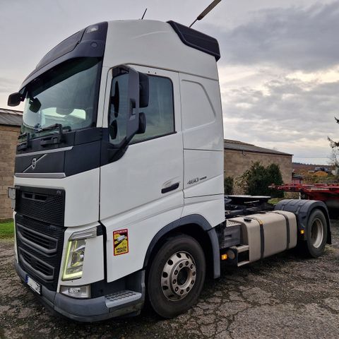 Volvo 460 Globetrotter,  ADR.  Retarder