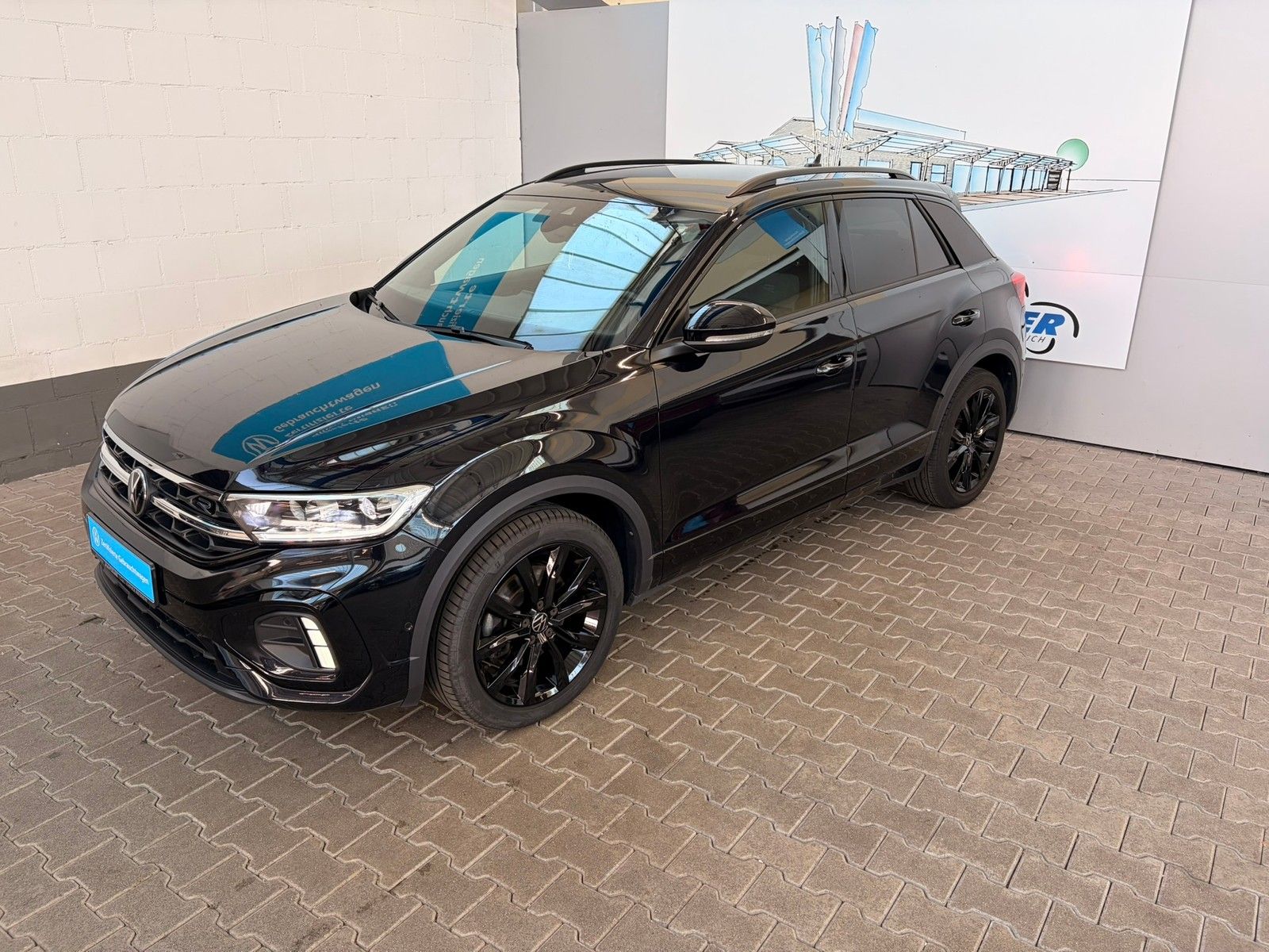 Fahrzeugabbildung Volkswagen T-Roc R-Line 2.0 TSI DSG 4M +ACC +LED + IQ.Drive