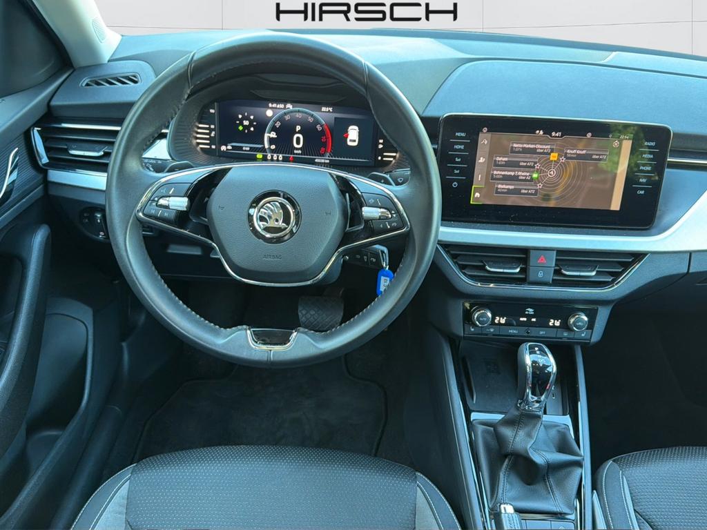 Skoda Scala 2023 г. Серебристый, пробег 45530 км