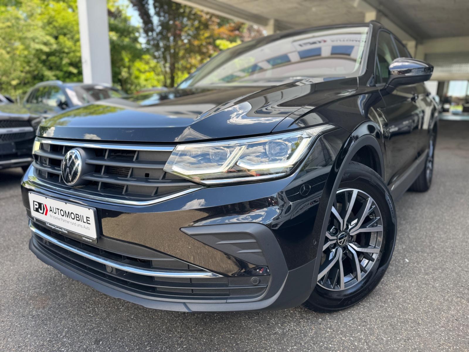 Volkswagen Tiguan 2.0 TDI Life Navi Matrix H/K ACC AHK 1.H