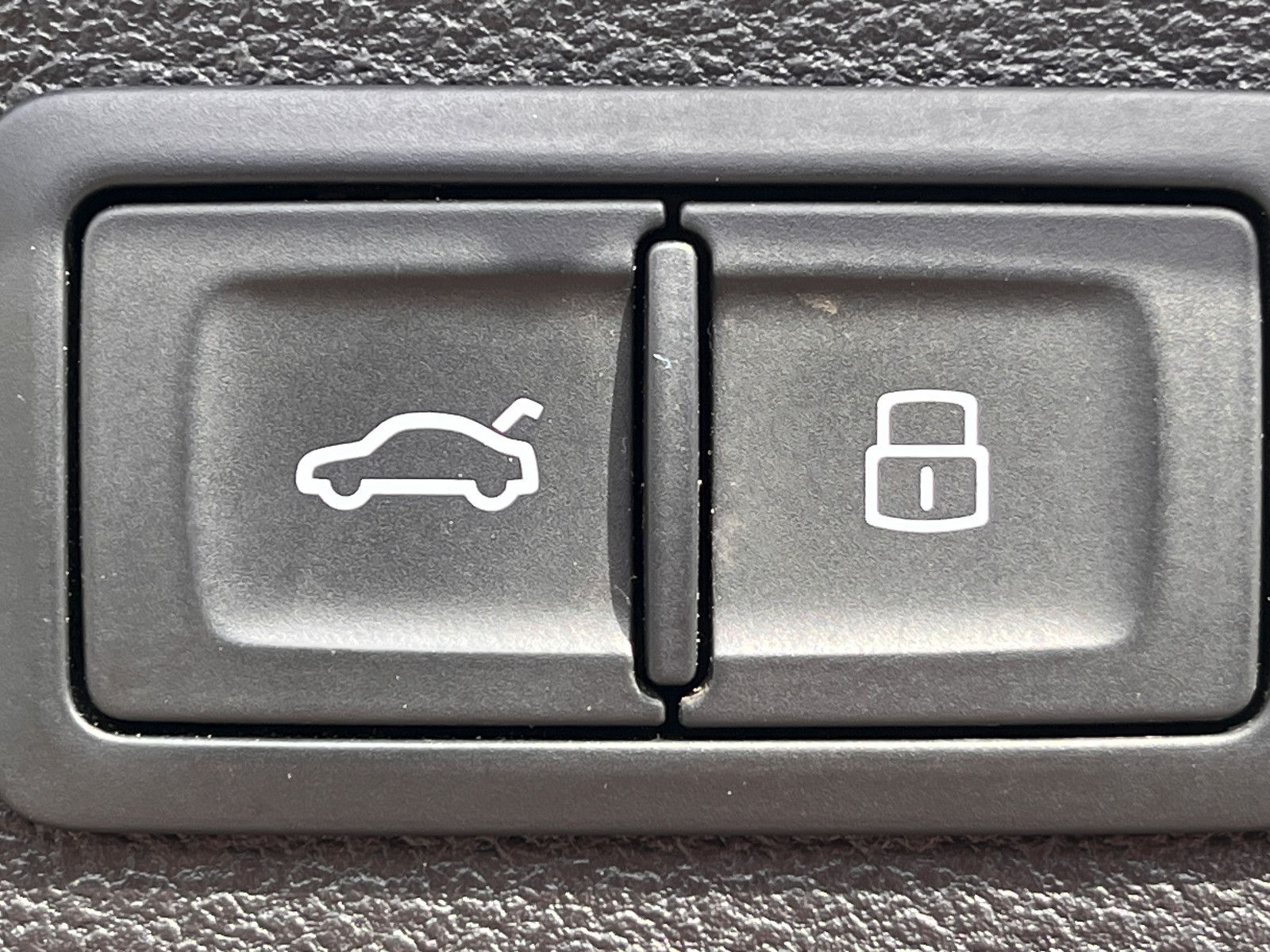 Fahrzeugabbildung Audi A6 Avant 40 TDI quattro sport S-line