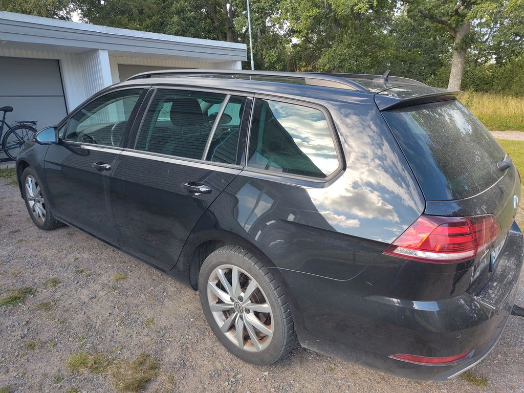 Image of Volkswagen Golf