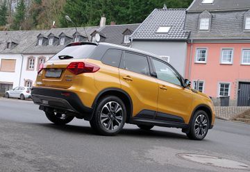 Suzuki Vitara 1.4 Comfort+ 4x4*Pano,ACC,AHK,LED,Kamera*