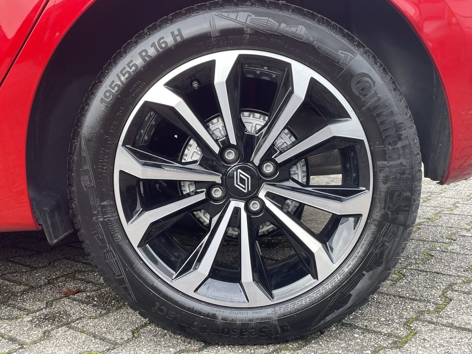 Fahrzeugabbildung Renault Clio Techno TCe 90