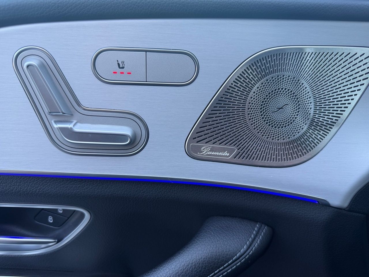 Fahrzeugabbildung Mercedes-Benz GLE 350 e 4M Coupé AMG+AHK+PANO+BUR+MULTIB+CARPL