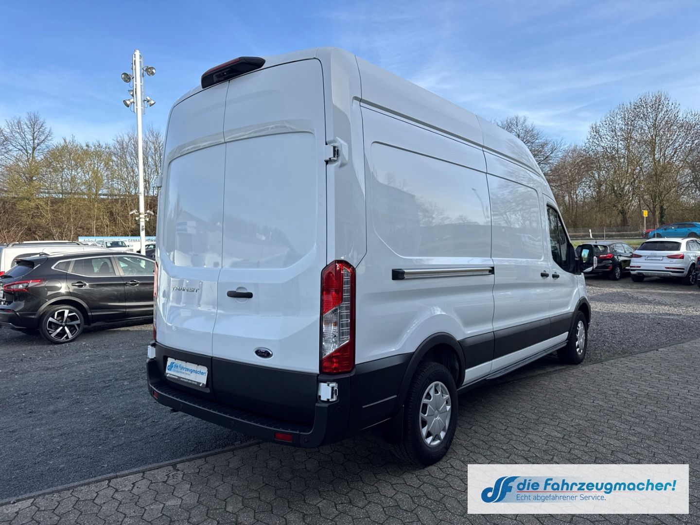 Fahrzeugabbildung Ford Transit Kasten 350 L3H3 Trend Rückfahr DAB Totwi