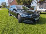 Skoda Superb 2.0 TDI SCR DSG STYLE COMBI STYLE - gebrauchte Skoda Superb aus dem Jahr 2023