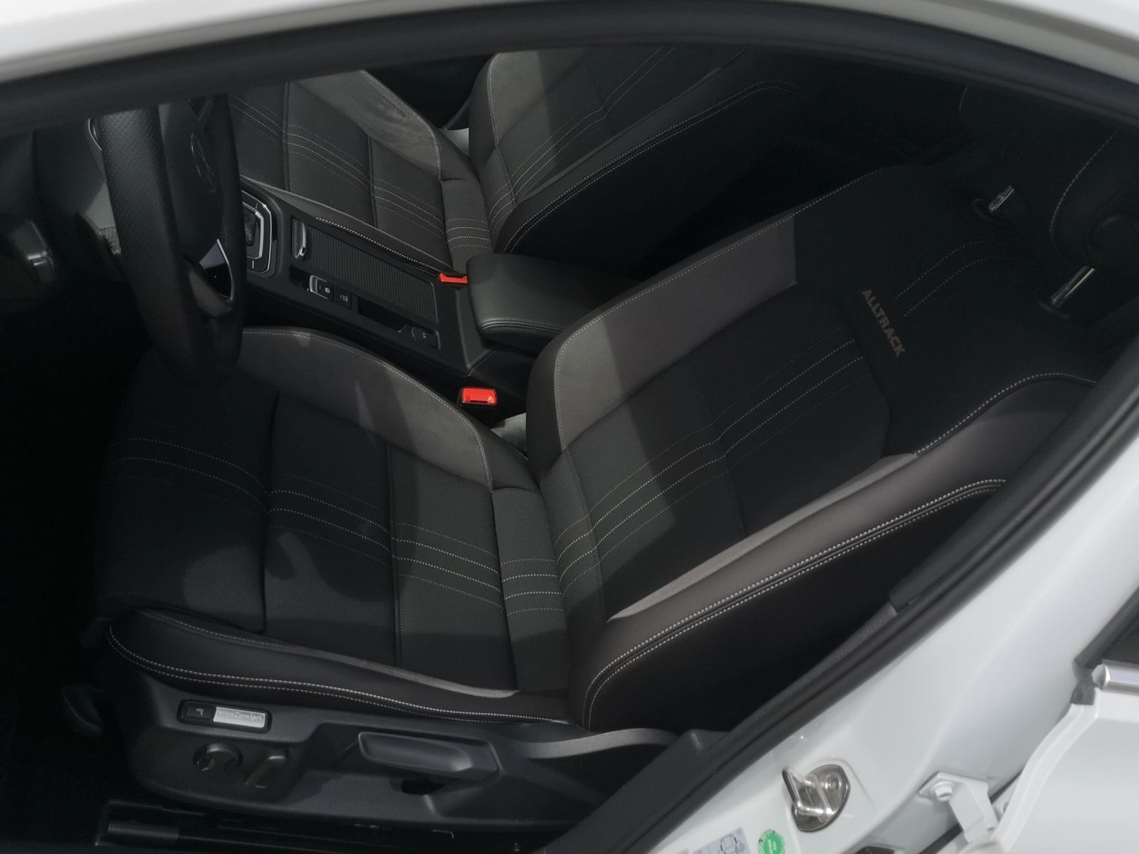 Volkswagen Passat Alltrack - Bild 18