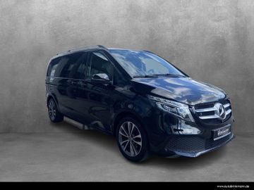 Mercedes V 220 - 3