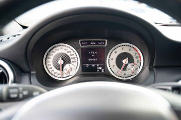 Fahrzeugabbildung Mercedes-Benz A200 SPORT XENON LEDER PANO NAVI TEL