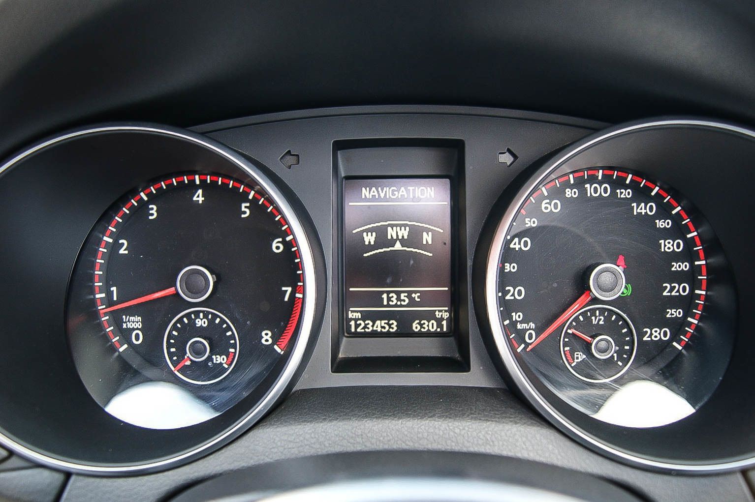 Fahrzeugabbildung Volkswagen Golf VI GTI Cabriolet 20TSI DSG XENON LEDER NAVI
