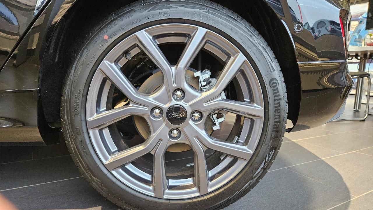 Fahrzeugabbildung Ford Fiesta ST-Line