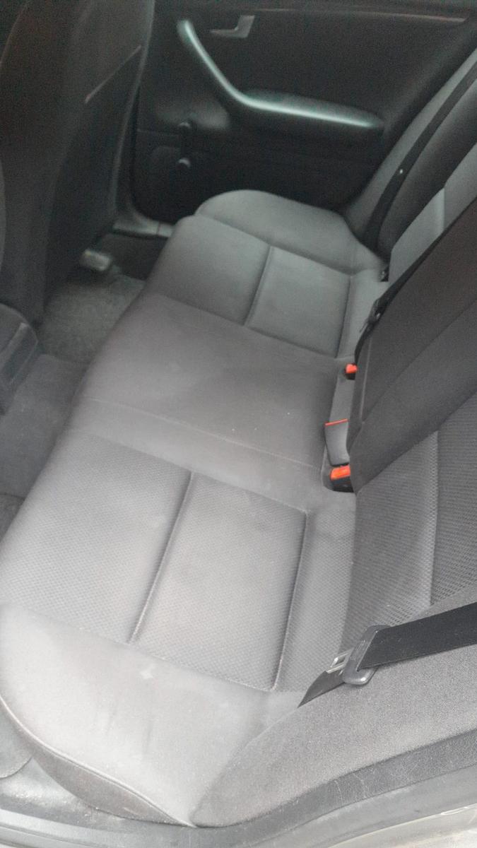 Audi A4 2004 — photo 10