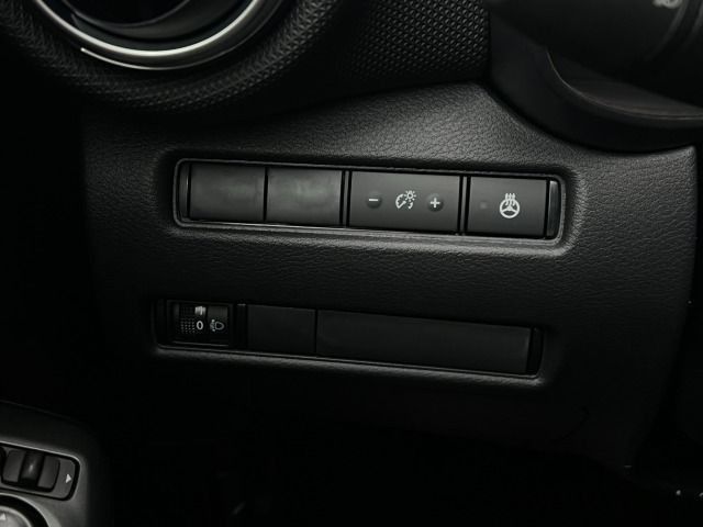 Fahrzeugabbildung Nissan Juke 1.6 Hybrid N-Connecta *Sitzheizung* *Navi*
