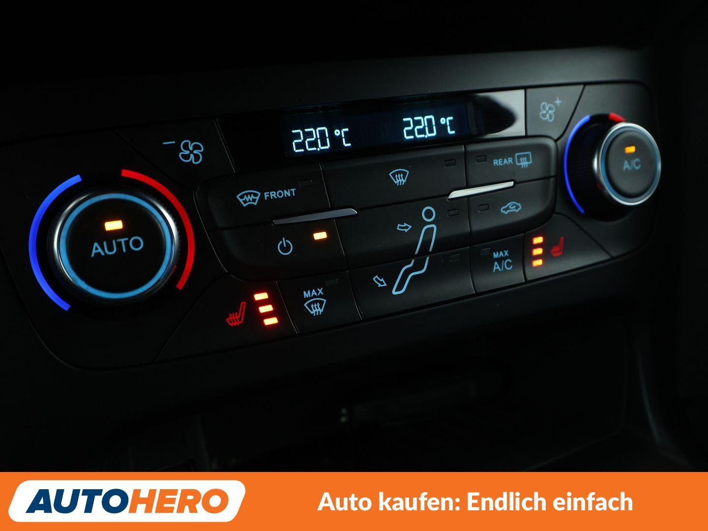 Ford Focus 2.0 EcoBoost ST*NAVI*XENON*TEMPO*CAM*PDC*