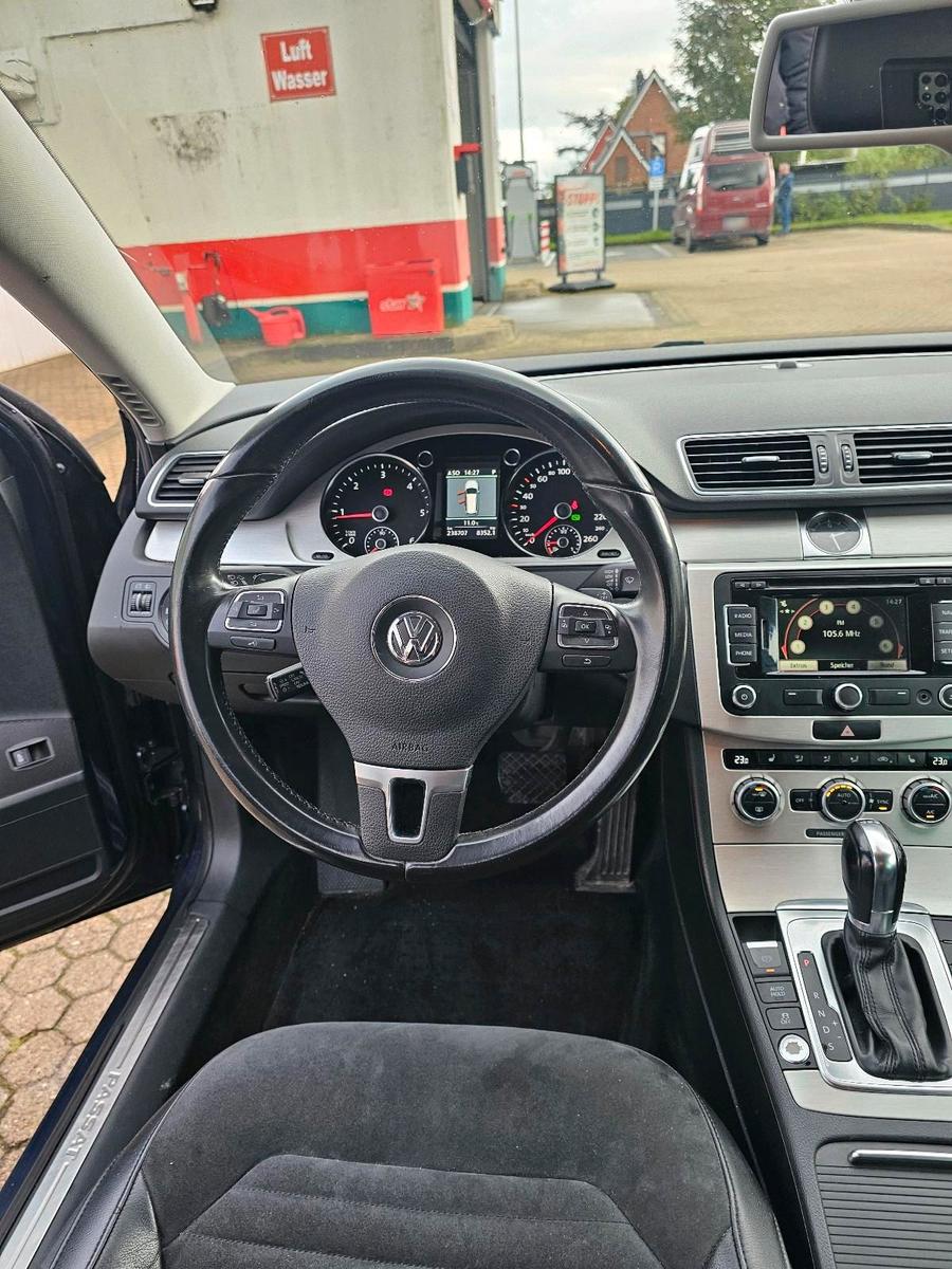 Volkswagen Passat 2012 — photo 15