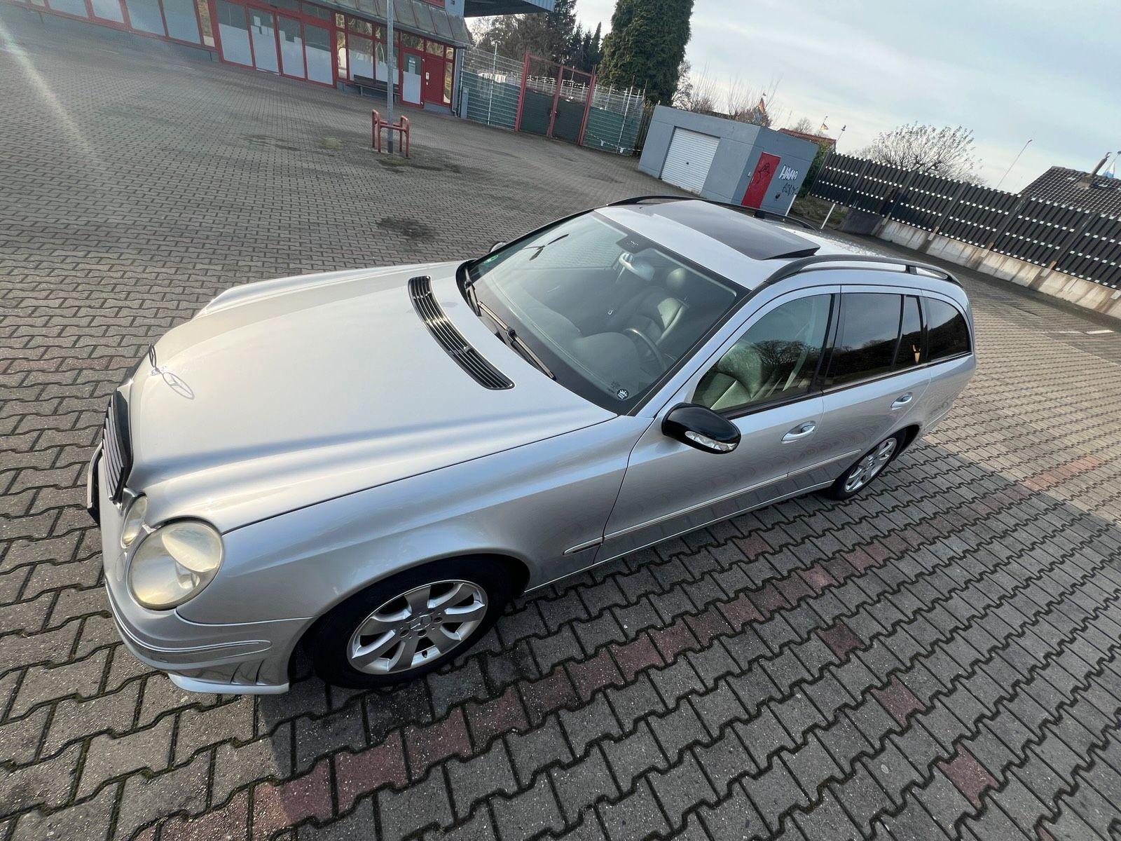 Mercedes-Benz E280 2005 — photo 11