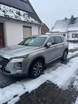 Hyundai SANTA FE 2.2 CRDi Style 2WD 8AT Style - Hyundai Santa Fe Style mit Diesel-Antrieb
