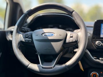Ford Fiesta *SHZ*LED*LHZ*AC*MFL*PANO*