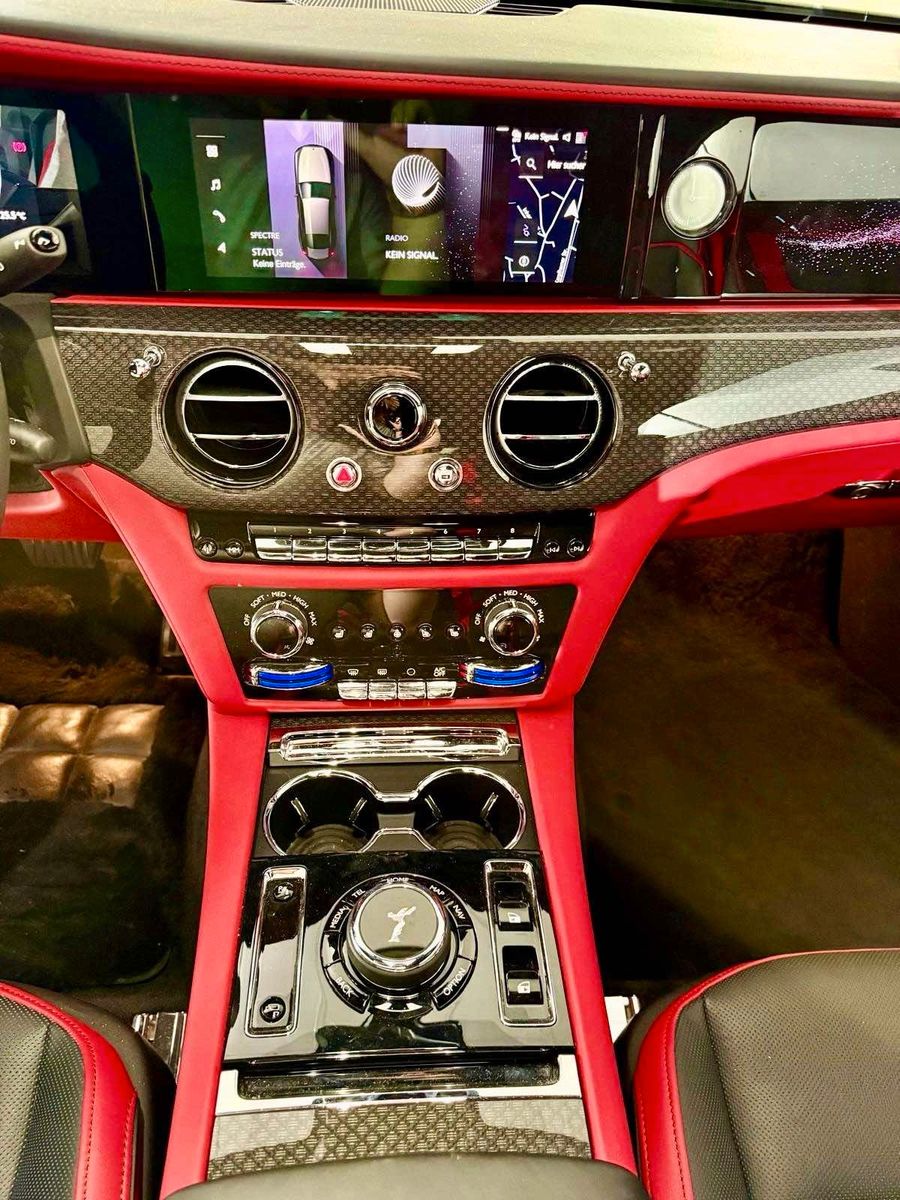 Rolls-Royce Spectre - Black Badge Spectre foto 12