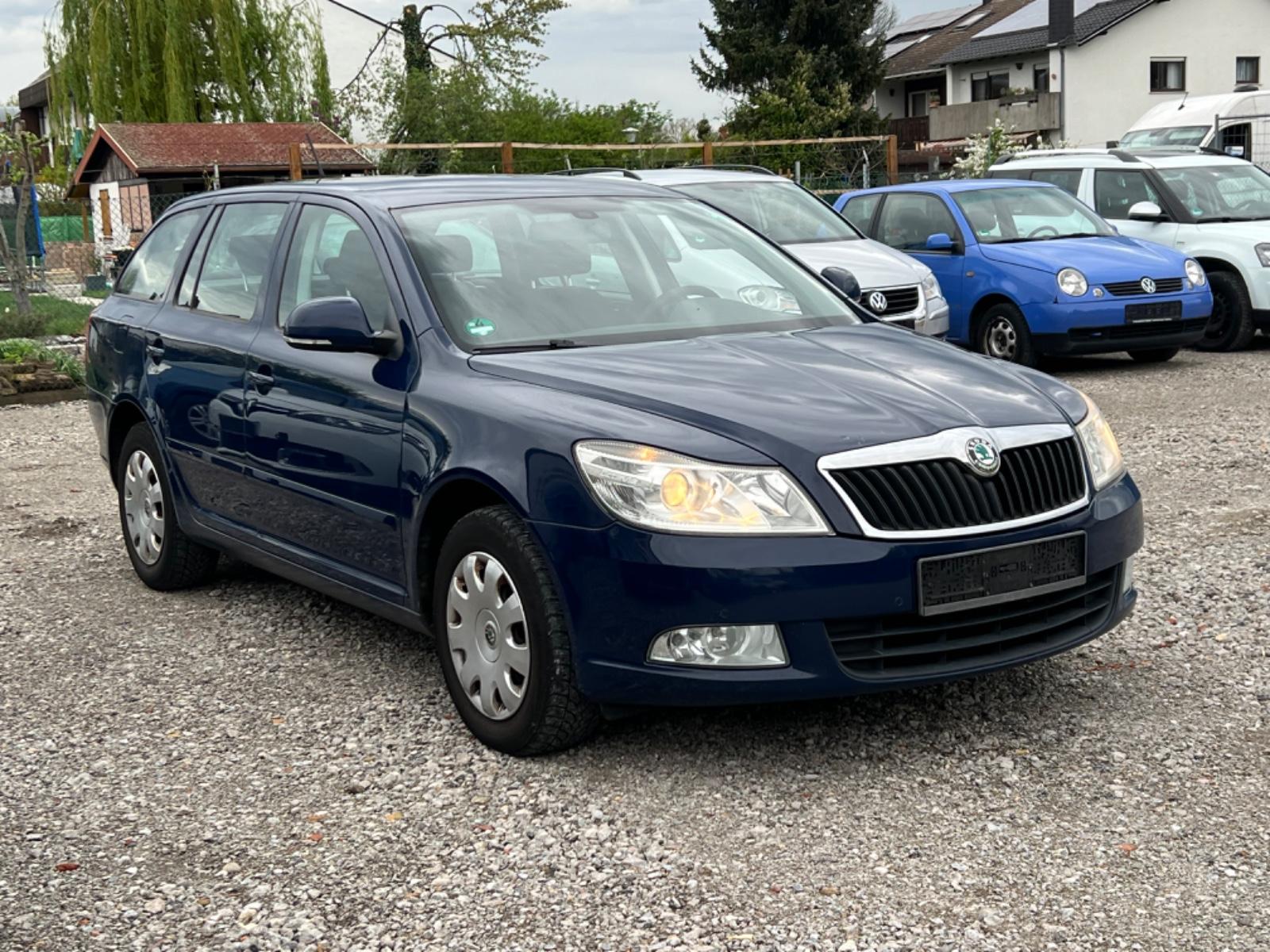 Skoda Octavia 2011 — interior