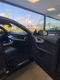 Audi Q8 - 10