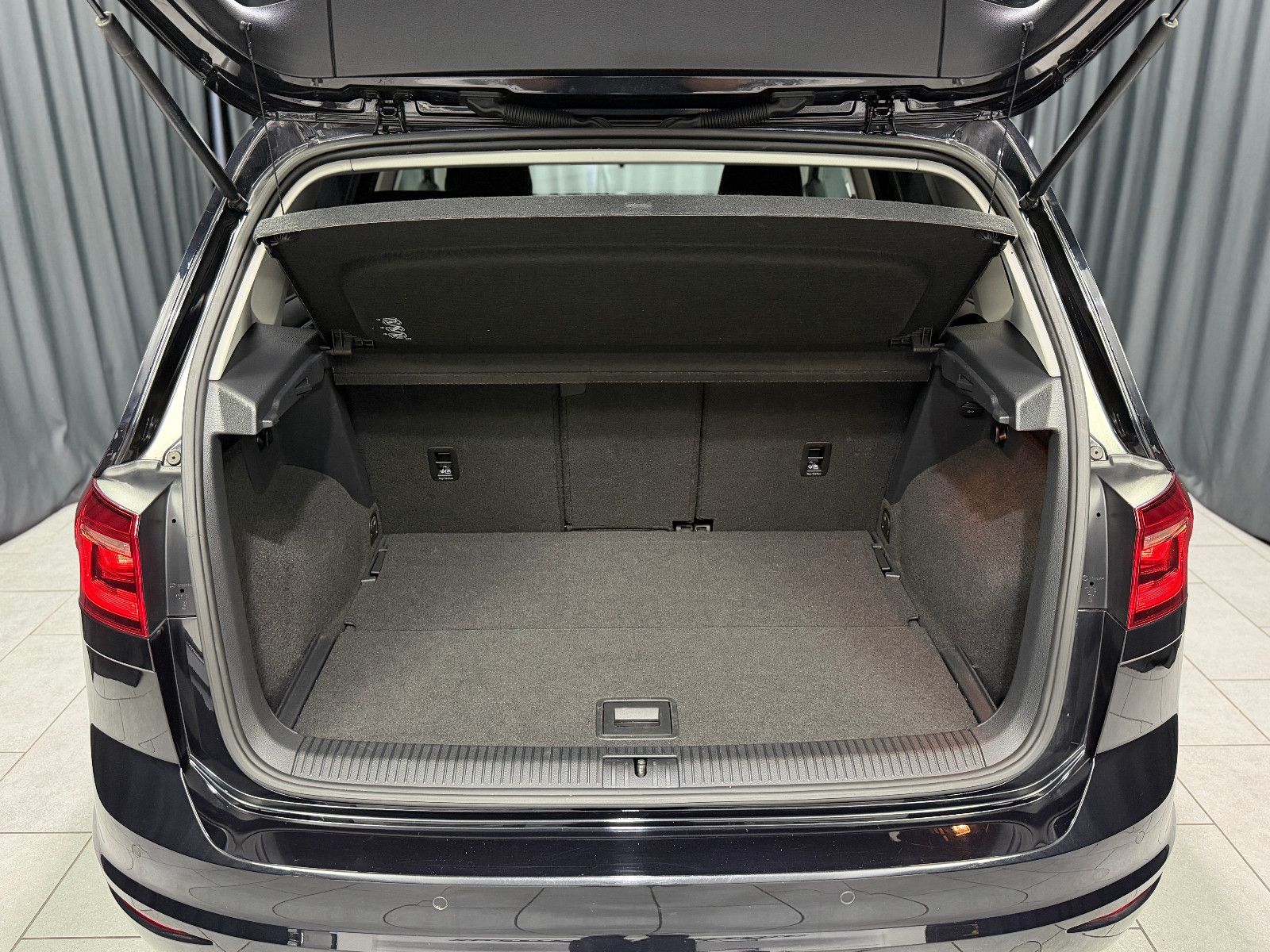 Fahrzeugabbildung Volkswagen Golf Sportsvan VII Highline |AUTOMATIK|PDC|DSG
