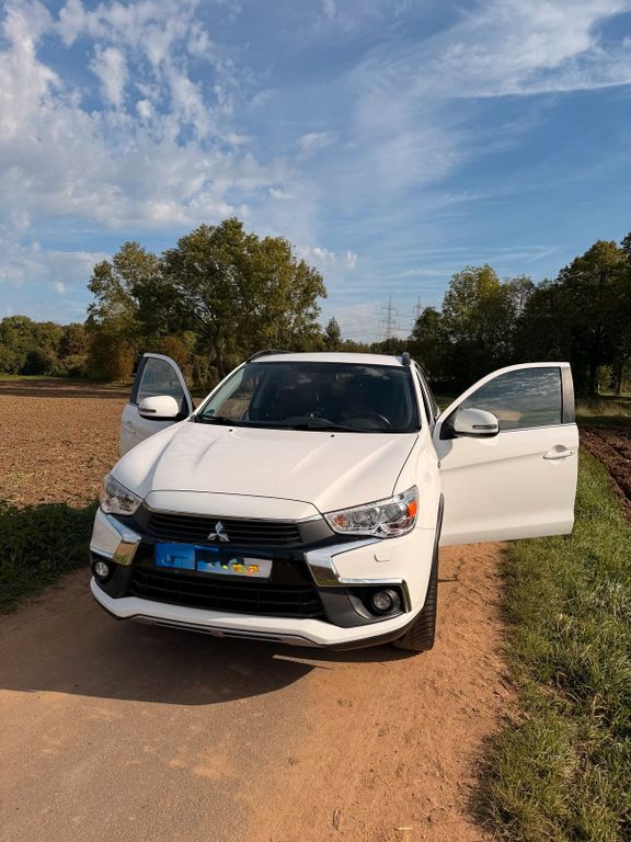 Image of Mitsubishi Diamante