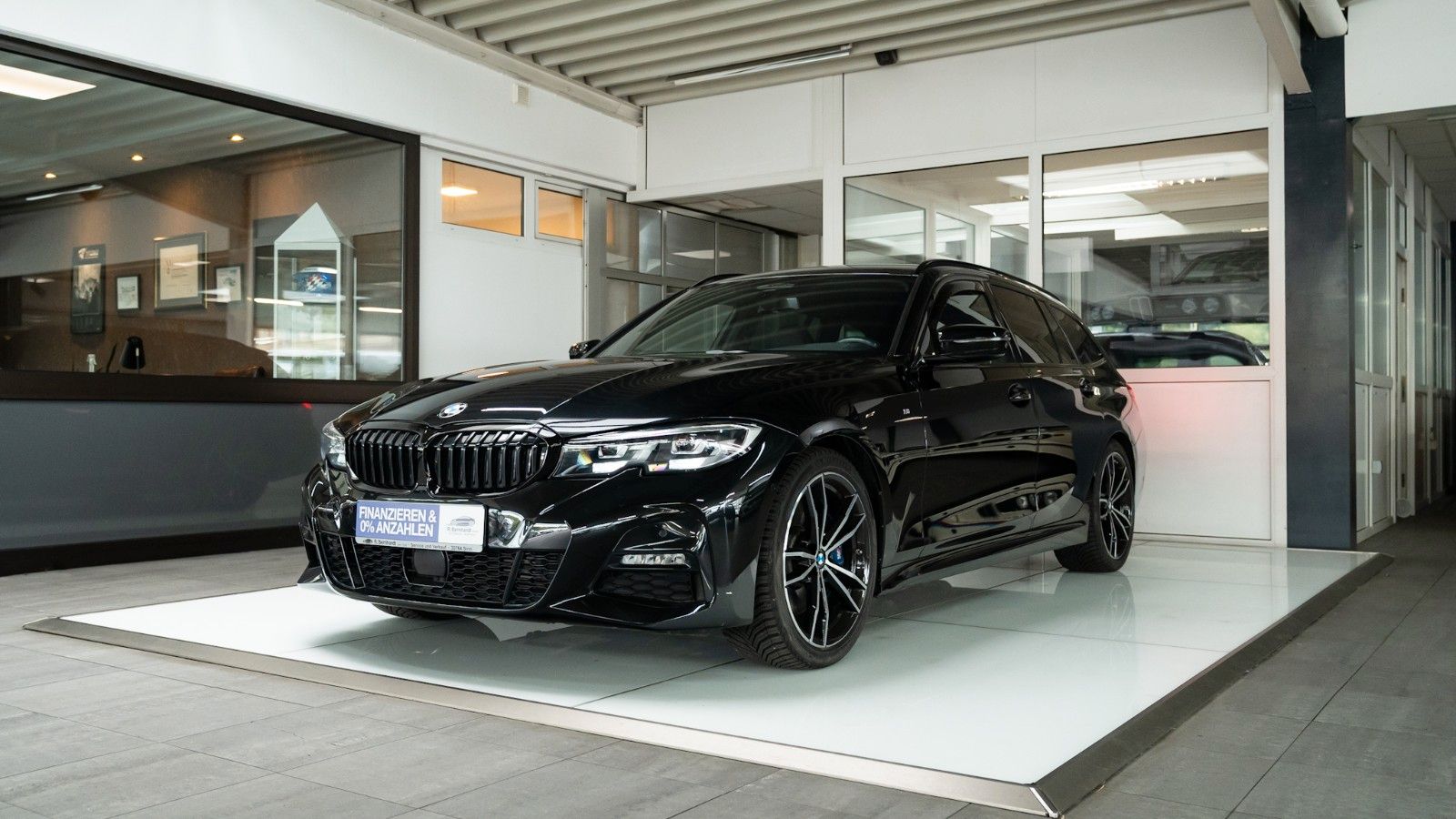BMW 330d M Sport DriveAProf RückFahrKam ServiceInklu foto 9