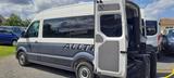 Volkswagen Crafter 35 Hoch 1+ 8Sitze, 4mal Rollstuhl,Bühne - Volkswagen Crafter mit Diesel-Antrieb: Kleinbus, 9 Sitzer