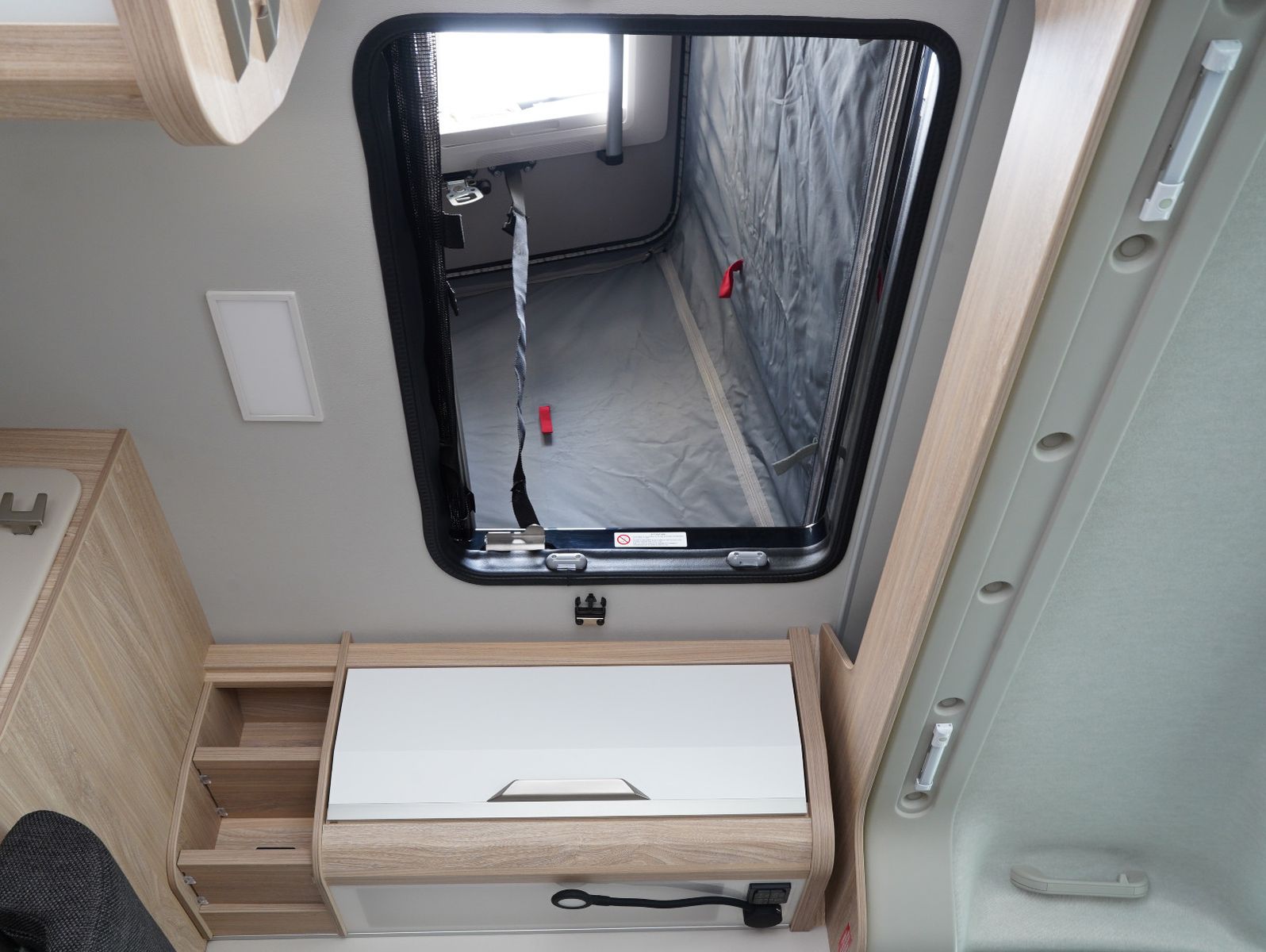 Fahrzeugabbildung Knaus BOXLIFE PRO / 540 ROAD Aufstelldach/Markise
