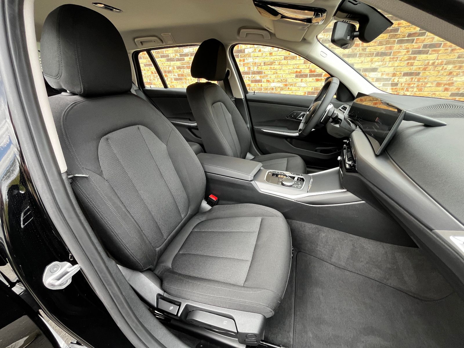 BMW 318i Touring Navi LED Shz Kamera foto 12