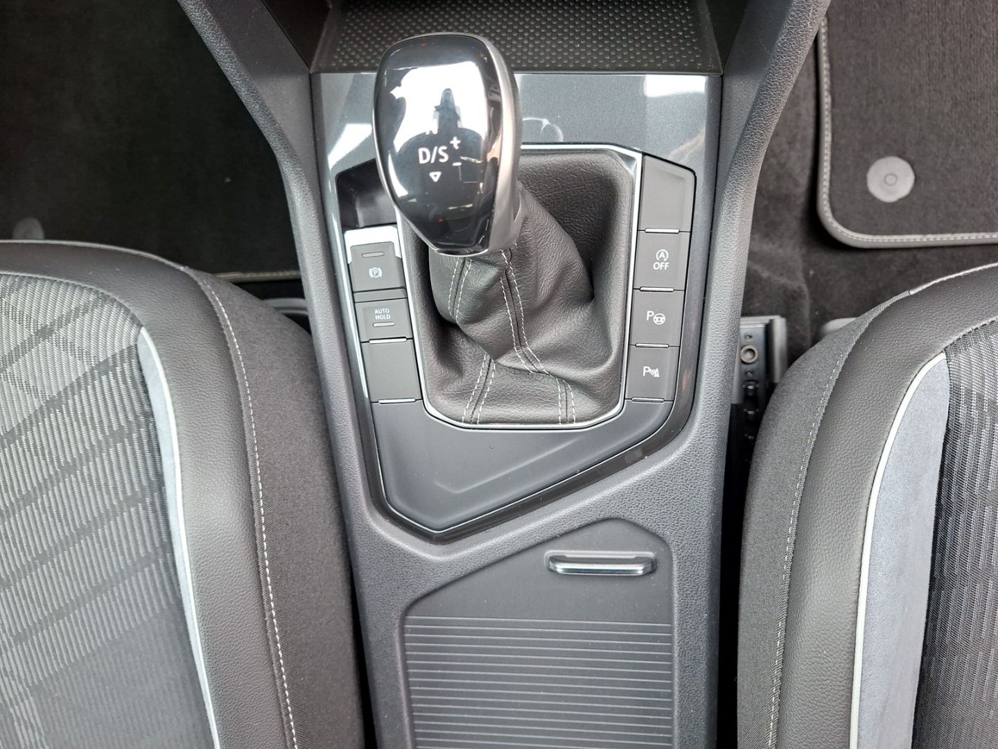 Tiguan 1.5 TSI DSG R-Line *KAMERA*ACC*NAVI*